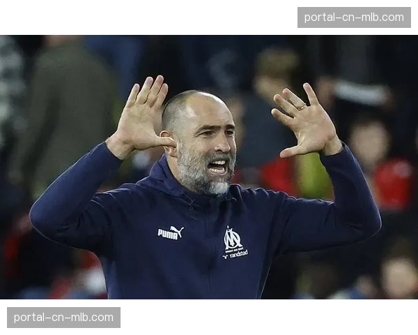 意甲快讯：拉齐奥2-0萨勒尼塔纳，安德森传射建功。