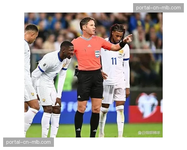 法国足协宣布试行“站立看台”安全标准,将在三家俱乐部主场试点 法国足协宣布试行“站立看台”安全标准,将在三家俱乐部主场试点